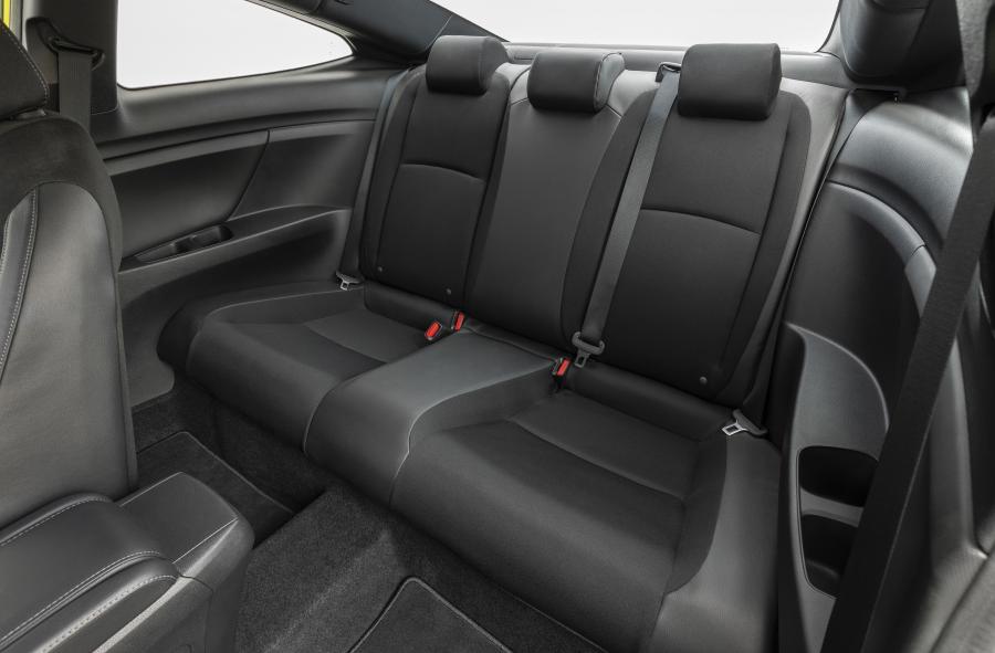 Интерьер Honda Civic Sport Coupe (FC) 2018 года  (NA) (фото 32 из 42)